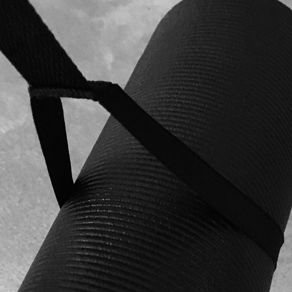 Hugger Mugger TAPAS PERFORMANCE Thick Grippy Soft Yoga Mat